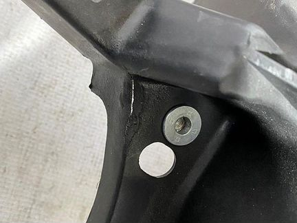 Суппорт радиатора Volkswagen Jetta