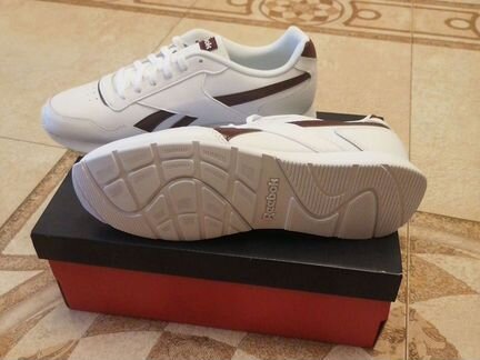 Новые кожаные кроссовки Reebok