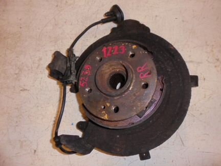 Кулак поворотный задний правый Mercedes-Benz M