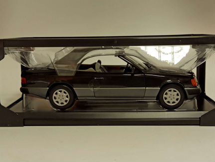 Mercedes 300 CE-24 Cabrio W124 C124, Norev 1:18