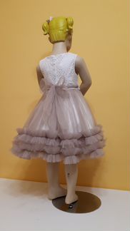 Брендовое платье на девочку 4-5 лет + ободочек