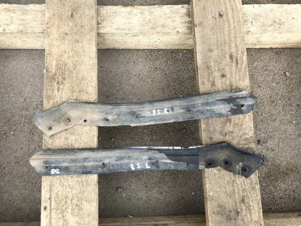 Уплотнитель капота Honda Civic Hybrid ES9 LDA 2002