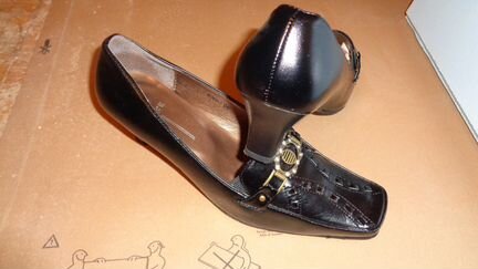 Продам новые туфли