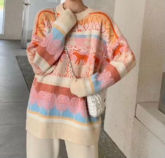 Свитер с оленями