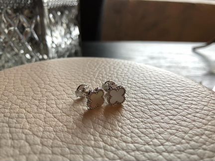 Серьги Van Cleef из белого золота