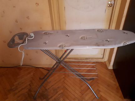 Гладильеая доска с переходником для утюга