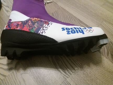 Лыжные ботинки женские р.37-37.5