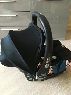 Автомобильное кресло Britax Romer Baby safe plus S