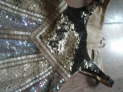 All Saints красивый топ с пайетками. Торг