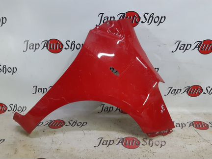 Крыло переднее правое Toyota Yaris / Vitz