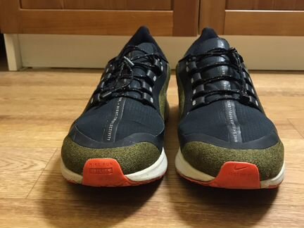 Кроссовки Nike