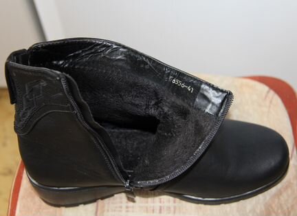 Сапожки демисезонные новые