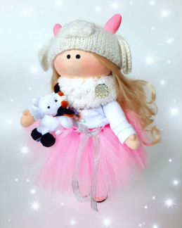 Новогодняя Коровка-интерьерная кукла ручной работы