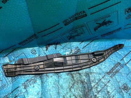 Пыльник (кузов внутри) toyota Highlander III 201