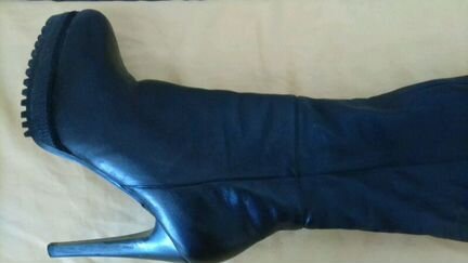 Новые сапоги со стразами