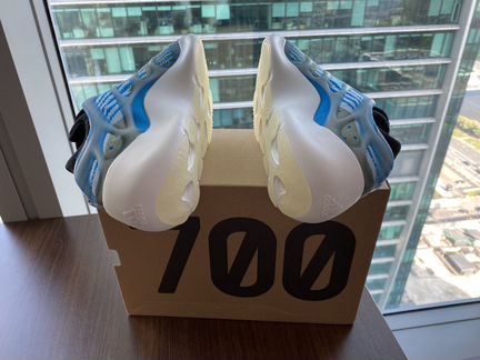 Adidas yeezy 700 v 3