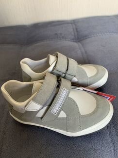 Ботинки новые для мальчика р-р27