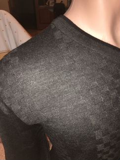 Шикарный свитер из итальянской полу шерстяной пряж