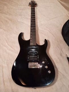 Электрогитара с комбоусилителем