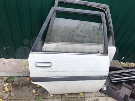 Дверь задняя правая Toyota corona AT150