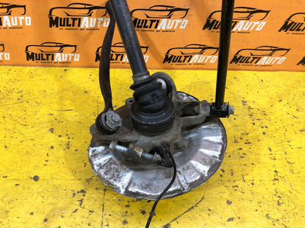 Кулак поворотный задний левый Mercedes Ml W166