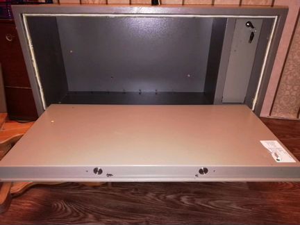 Металлический ящик для грузового автомобиля