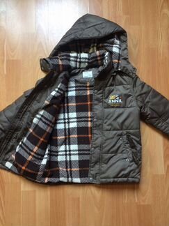 Детская куртка на европейскую зиму на рост 120 см