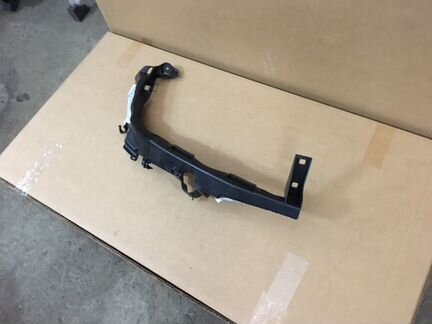 Кронштейн фары BMW E90 E91 рестайлинг