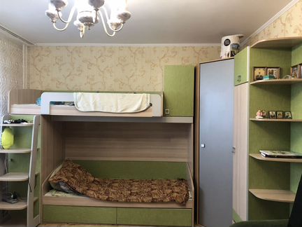 Двухярусная кровать детский уголок