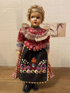 Куклы коллекционные в национальных костюмах