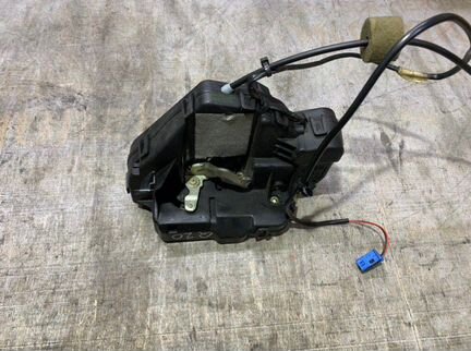 Замок двери задний правый Mercedes E-Class W211