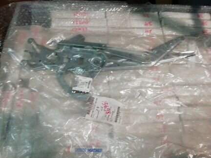 Стеклоподъемник передний правый Opel Meriva A