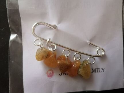 Брошь Булавка Янтарь 5 шт натур. дл. 5см новая