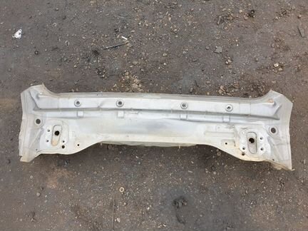 Задняя часть панель Pontiac Vibe Понтиак Вайб