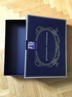 Картонная коробка