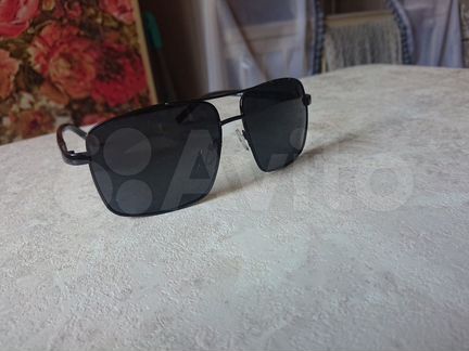 Очки солнцезащитные