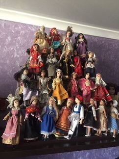 Коллекция фарфоровых кукол
