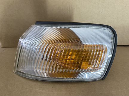 Поворотники Тойота Королла Е11 новый