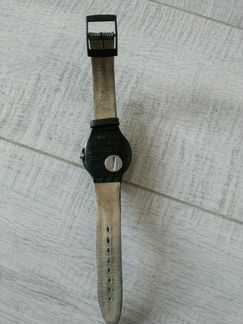 Часы Swatch спешат