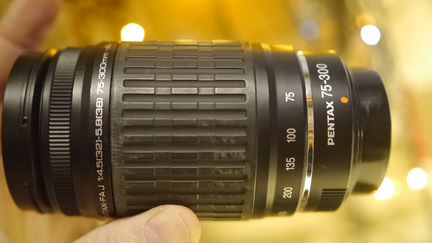 Pentax FAJ 75-300mm телеобъектив