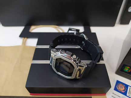 Оригинальные casio GM-5600-1E