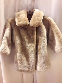 Шуба мутоновая -можно и на девочку и на мальчика