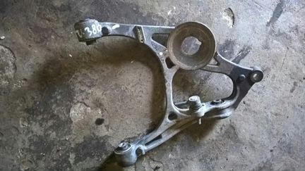 Рычаг задний левый нижний на mercedes GL X164