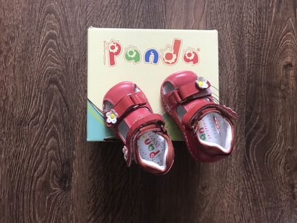 Детские ботинки