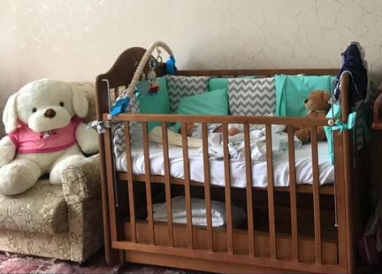 Детская кроватка с матрасом