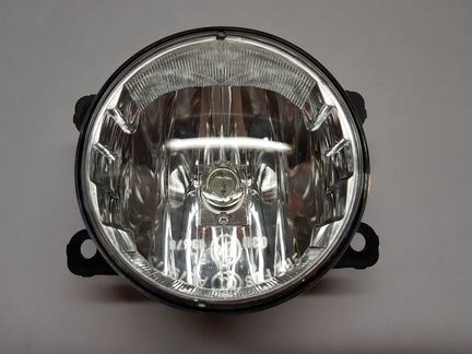 Противотуманная фара Mitsubishi Pajero 4