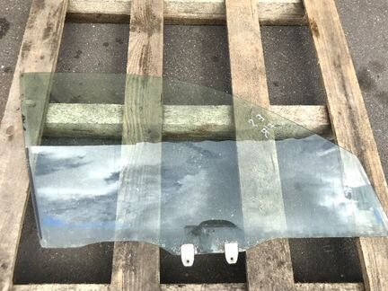 Стекло двери переднее правое Honda Civic Hybrid