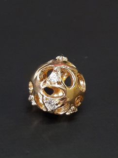 Золотая подвеска с фианитами