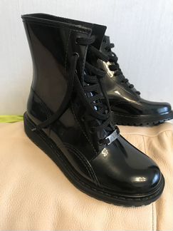 Резиновые сапоги guess