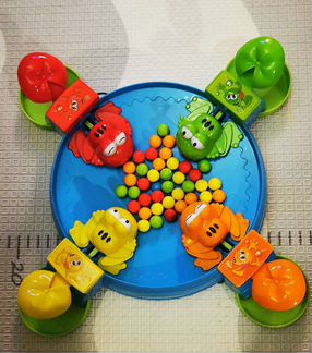 Развивающие игрушки elc голодные лягушата